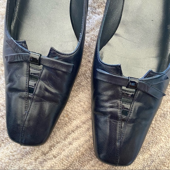 Stuart Weitzman Navy Kid Quasar Heels - Picture 6 of 12